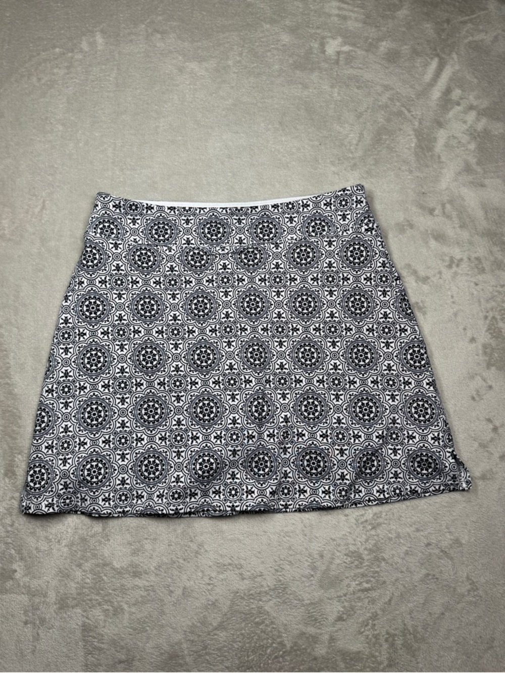 Soybu Sport Black White Floral Tile Print Athletic Sport Mini Skirt Skort XS